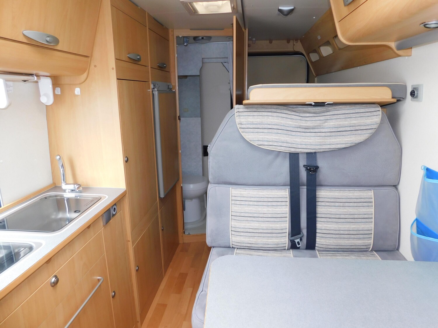 Adria Twin 4 AHK, TV+SAT, Rückfahrkamera, Fahrradträg. - Bild 13