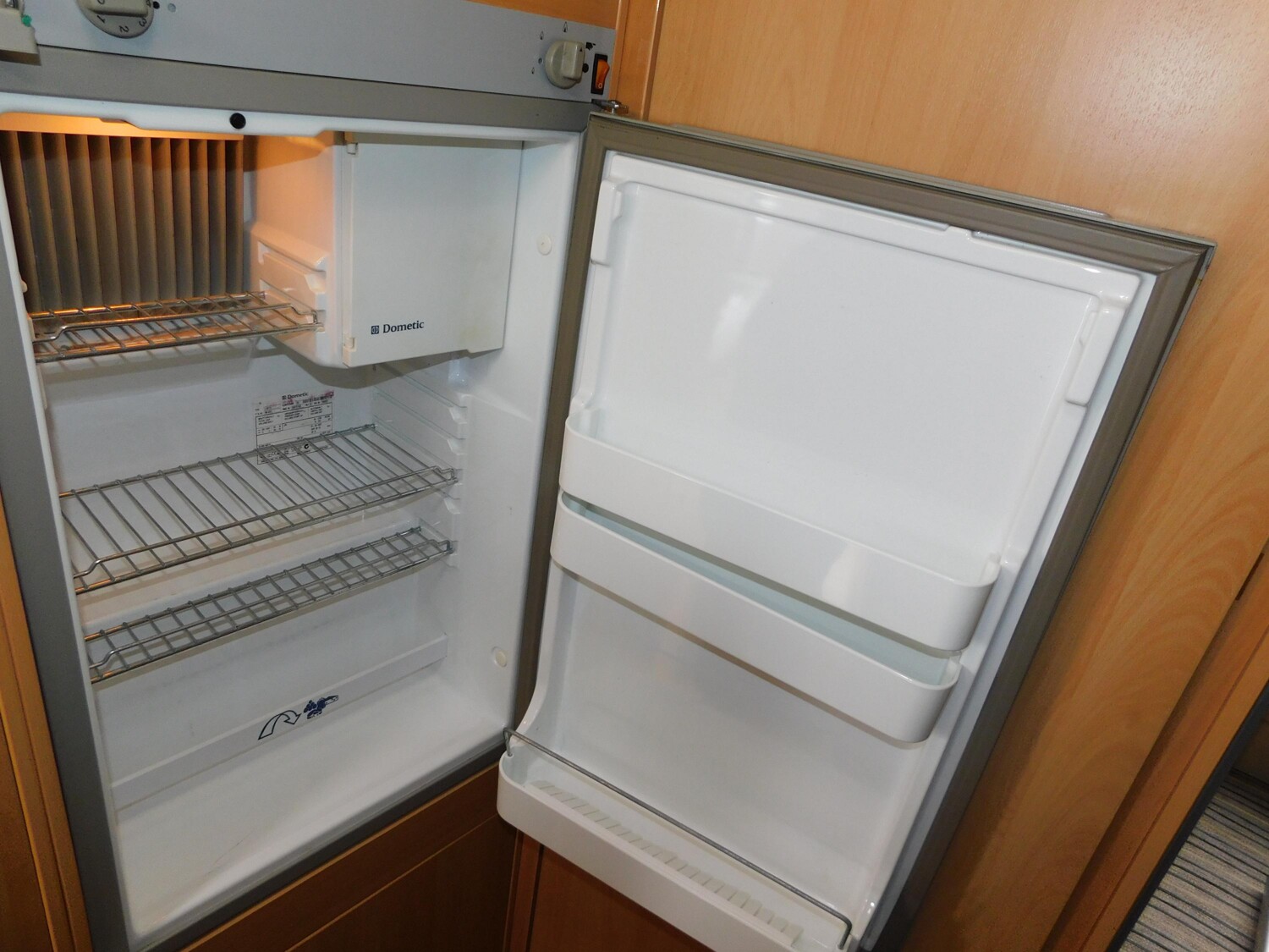 Adria Twin 4 AHK, TV+SAT, Rückfahrkamera, Fahrradträg. - Bild 19