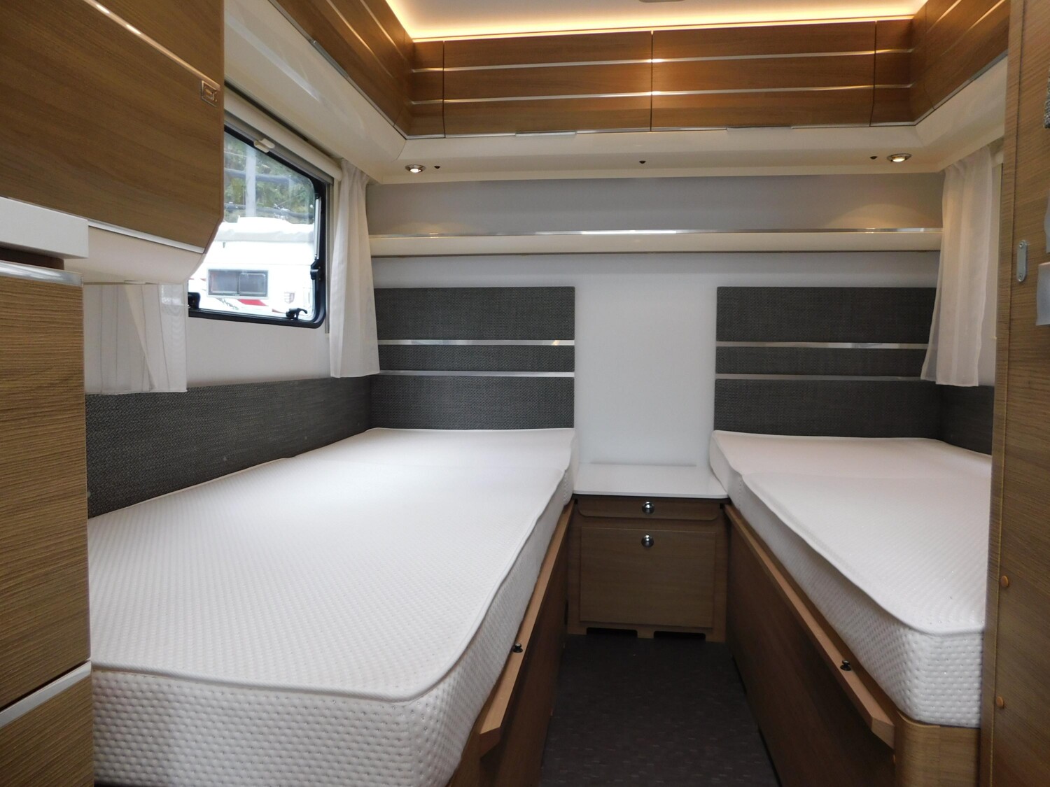 Adria Adora 502 UL Markise, Autarkpaket, Fahrradträger - Adria Caravan 2020 - Bild 12 Adria Adora 502 UL Markise, Autarkpaket, Fahrradträger - Bild 12