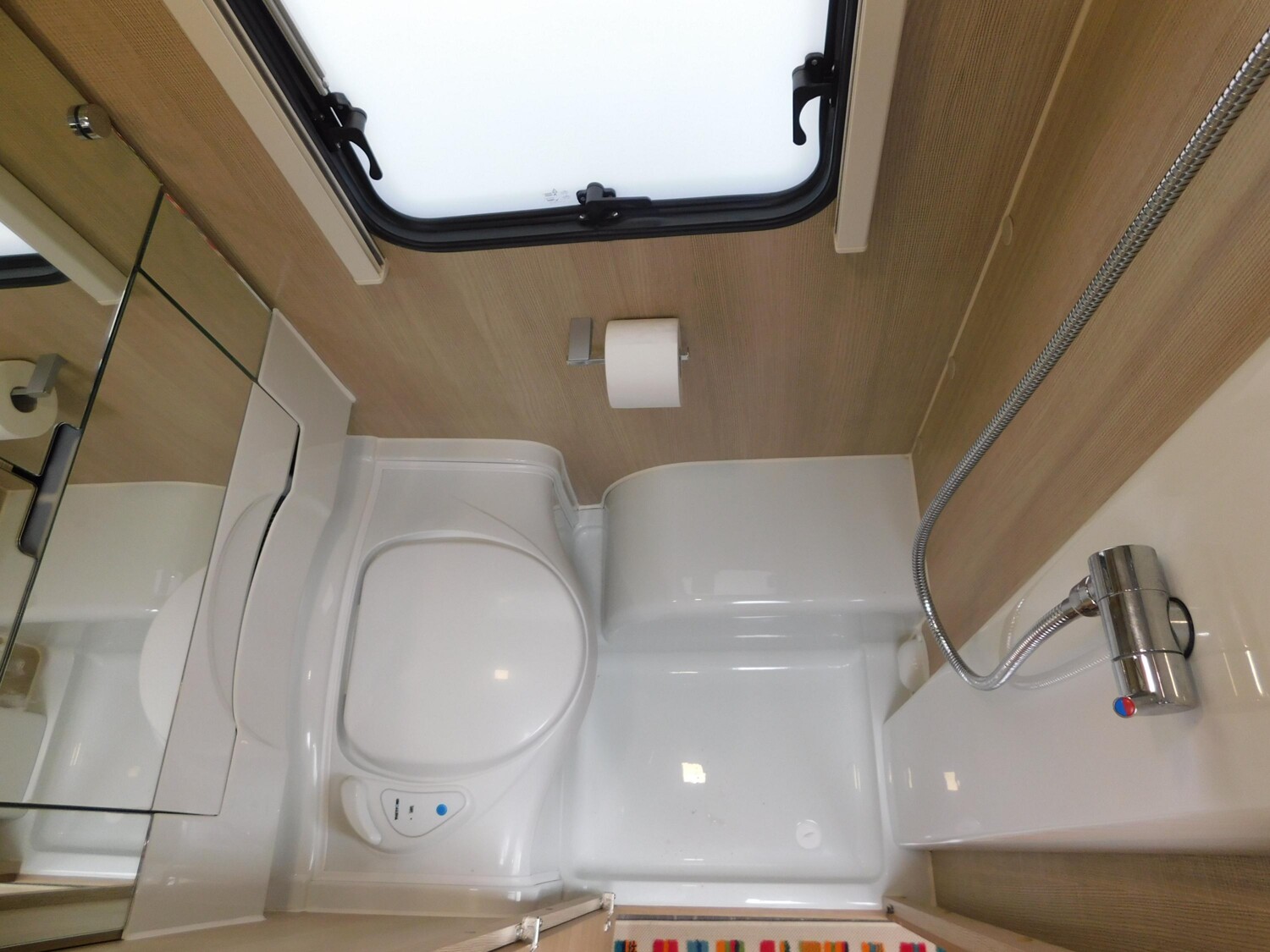 Adria Adora 502 UL Markise, Autarkpaket, Fahrradträger - Adria Caravan 2020 - Bild 18 Adria Adora 502 UL Markise, Autarkpaket, Fahrradträger - Bild 18