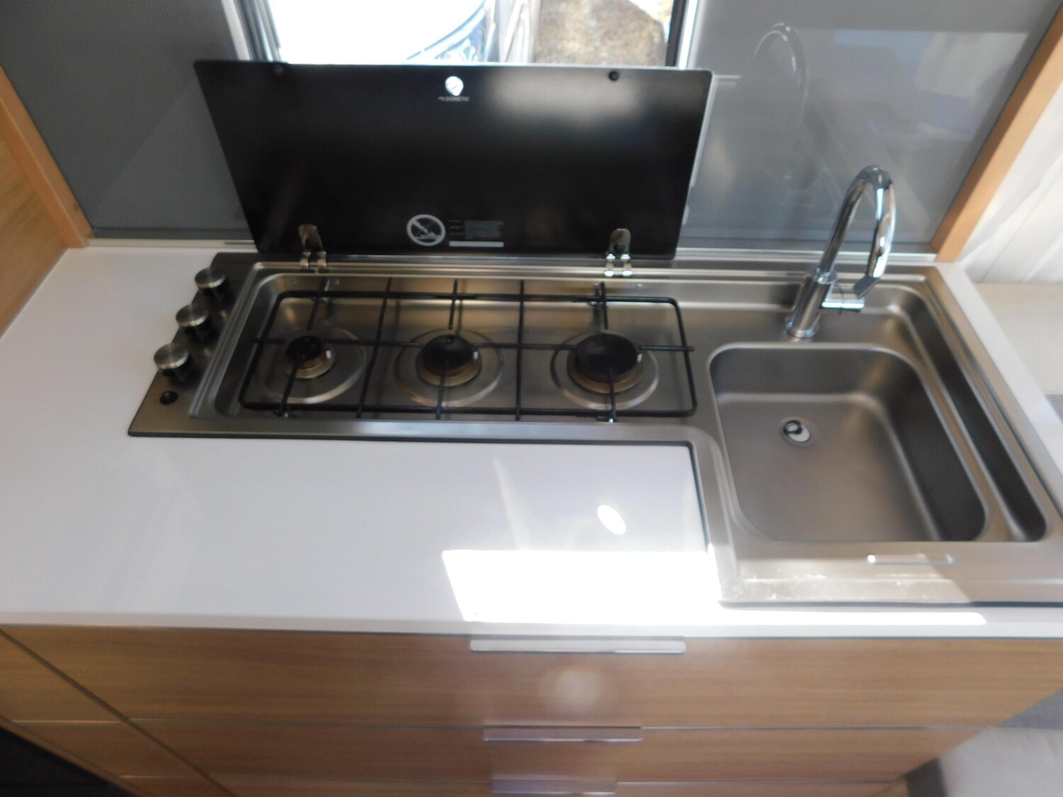 Adria Adora 613 UT Alde+Mover+Citywasser+100AhLithium+ - Bild 9