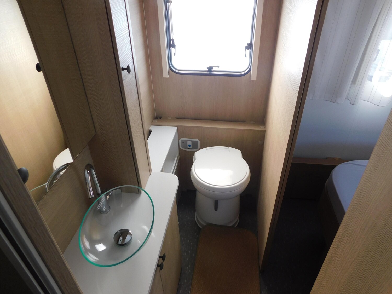 Adria Adora 613 UT Alde+Mover+Citywasser+100AhLithium+ - Bild 12