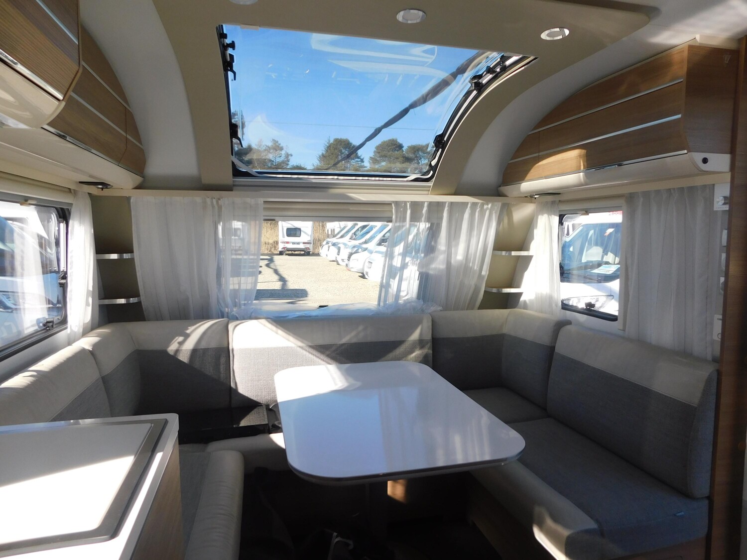 Adria Adora 613 UT Alde+Mover+Citywasser+100AhLithium+ - Bild 5