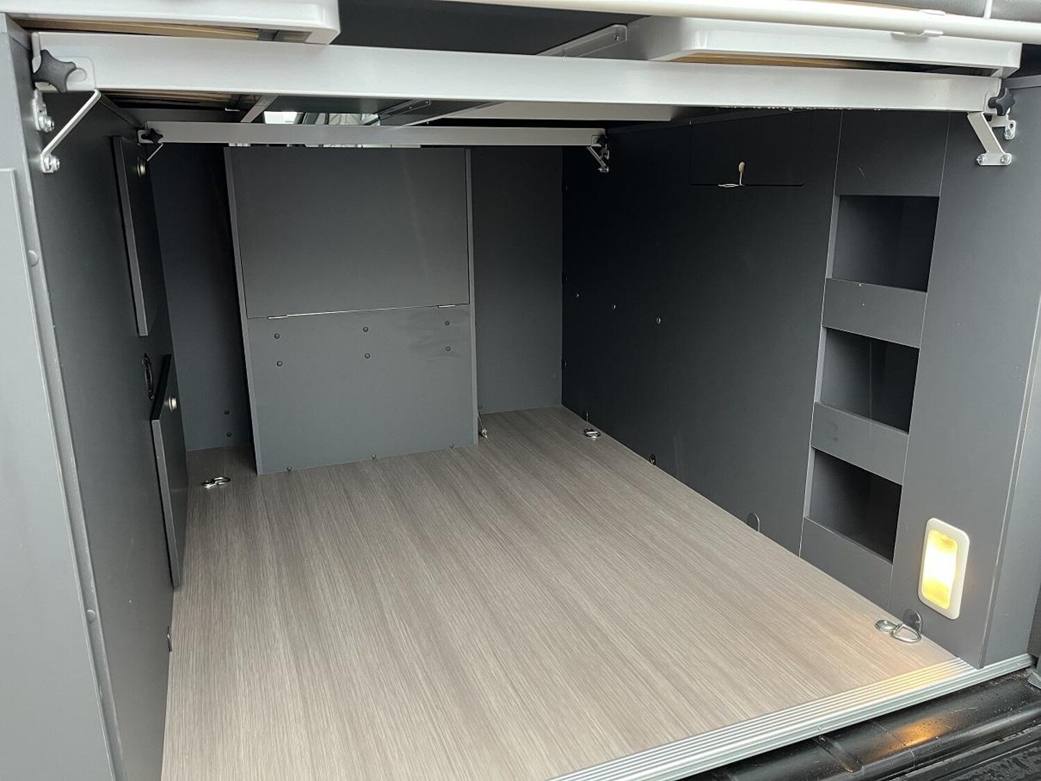Adria Twin Supreme 640 SLB Maxi, Automatik,18 Zoll Alu - Bild 8