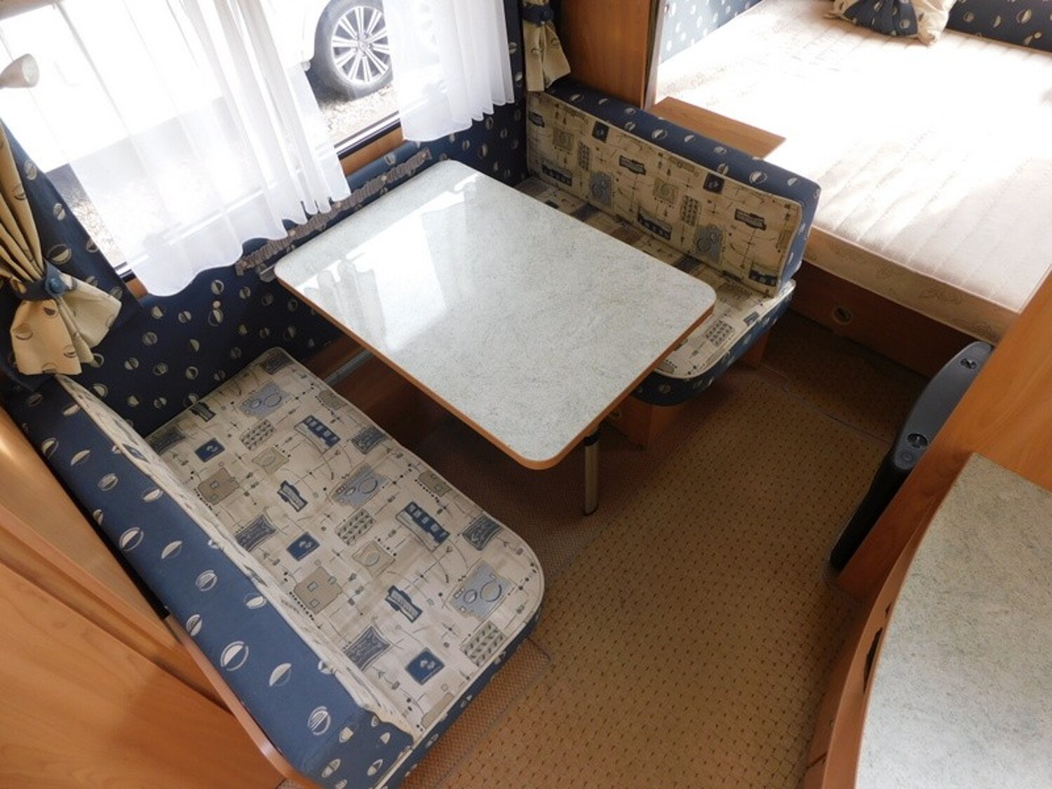 Bürstner Ventana 410 TS Mover, Vorzelt, Sackmarkise, Fahrradträger - Bild 15