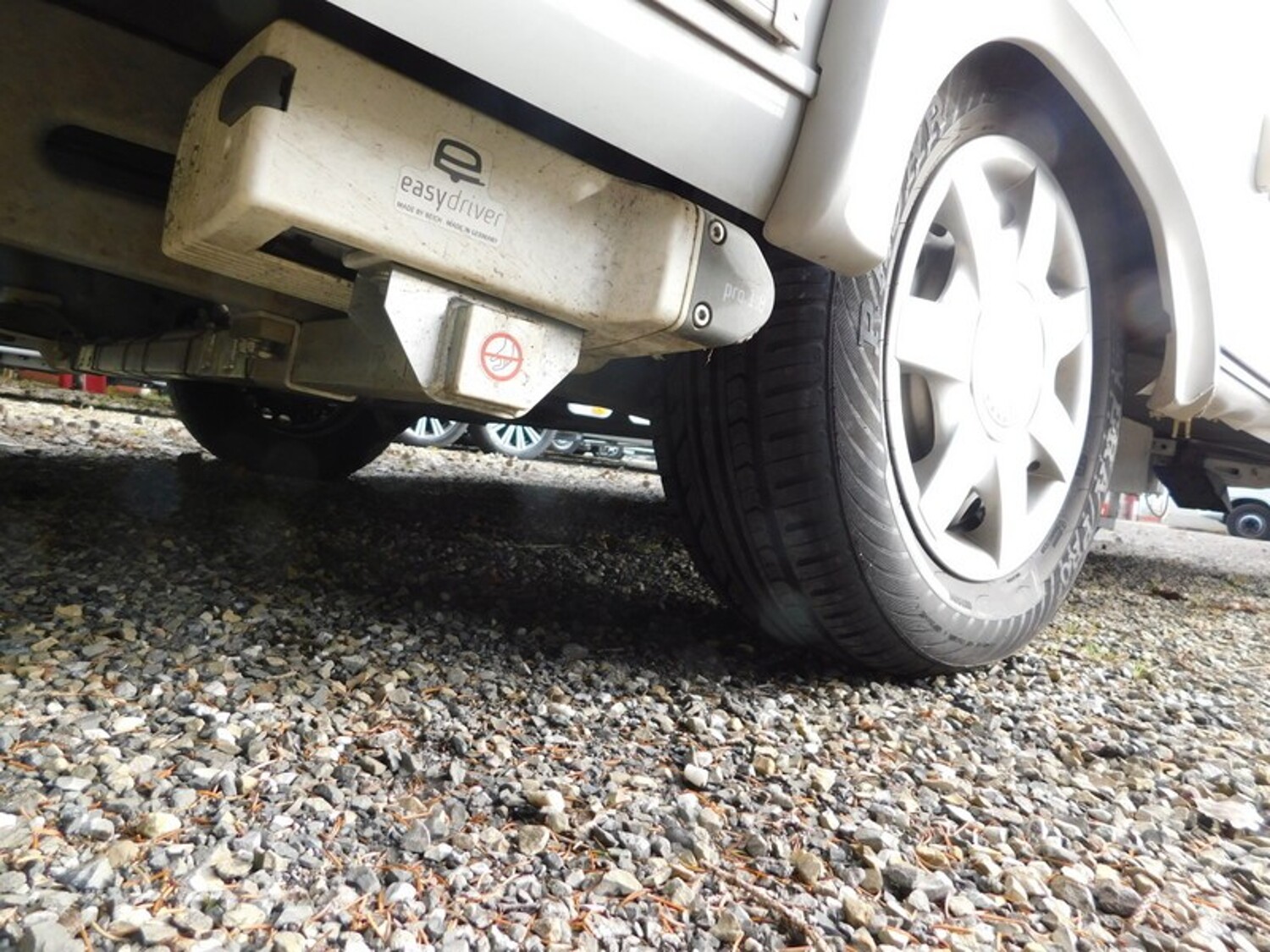 Bürstner Ventana 410 TS Mover, Vorzelt, Sackmarkise, Fahrradträger - Bild 16