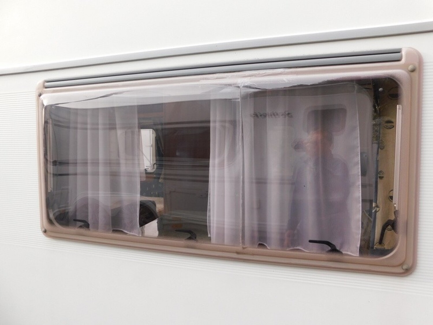 Bürstner Ventana 410 TS Mover, Vorzelt, Sackmarkise, Fahrradträger - Bild 18