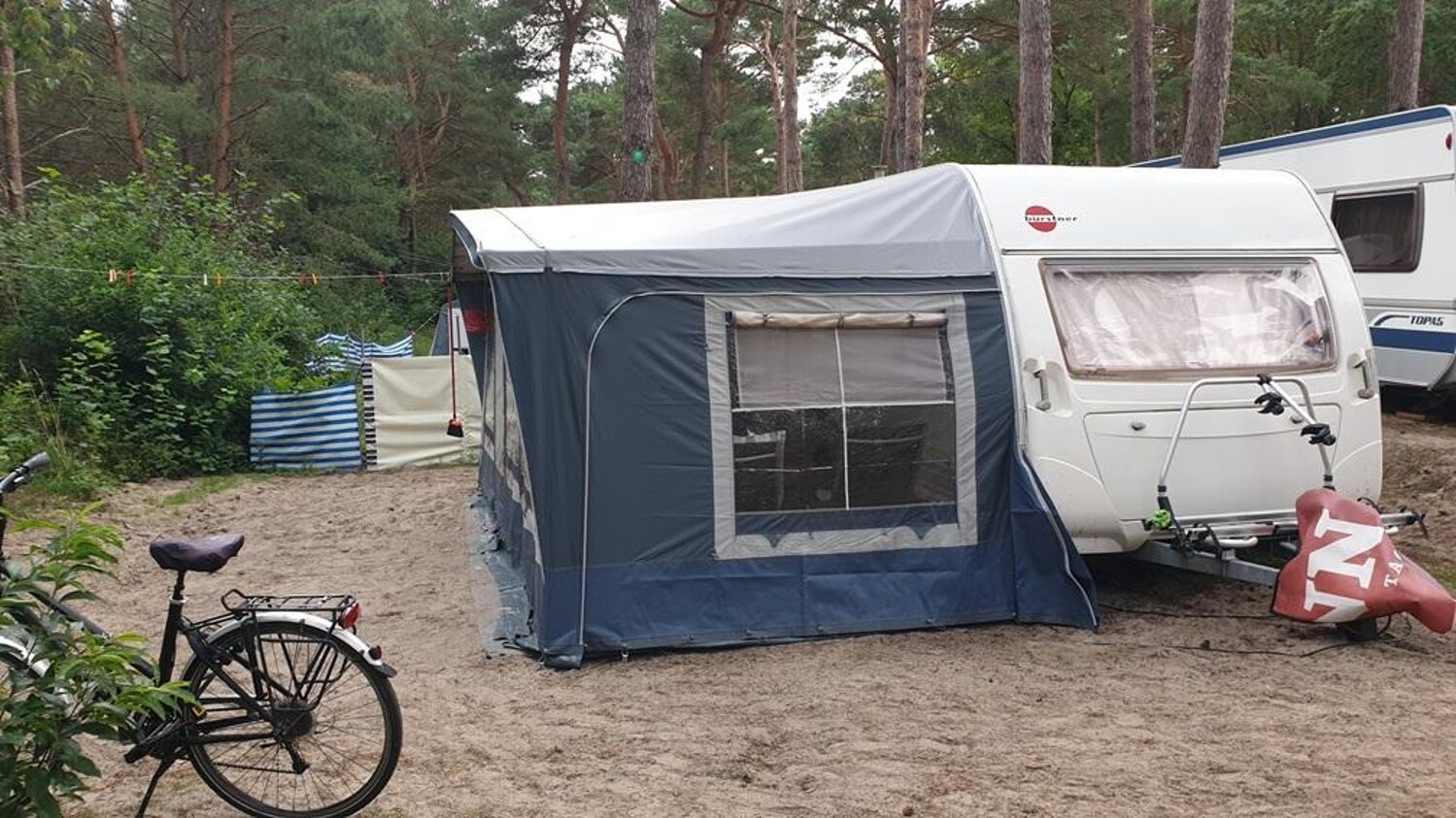 Bürstner Ventana 410 TS Mover, Vorzelt, Sackmarkise, Fahrradträger - Bild 19