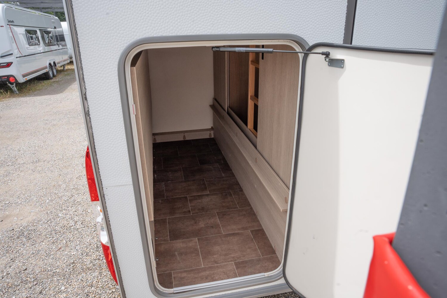 Bürstner Averso 495 TK MoverTrumaXT+Fliegentüre+1500Kg - Bild 5