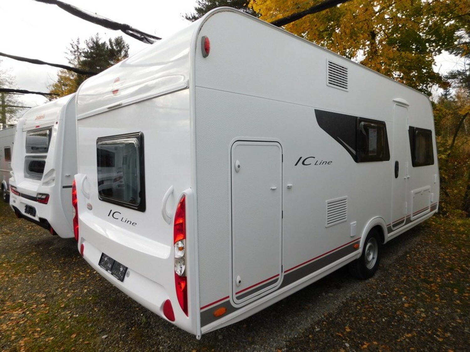 Bürstner Premio 495 TK Mover, Vorzelt Air, Sat-Anlage+TV - Bürstner Caravan 2022 - Bild 4 Bürstner Premio 495 TK Mover, Vorzelt Air, Sat-Anlage+TV - Bild 4