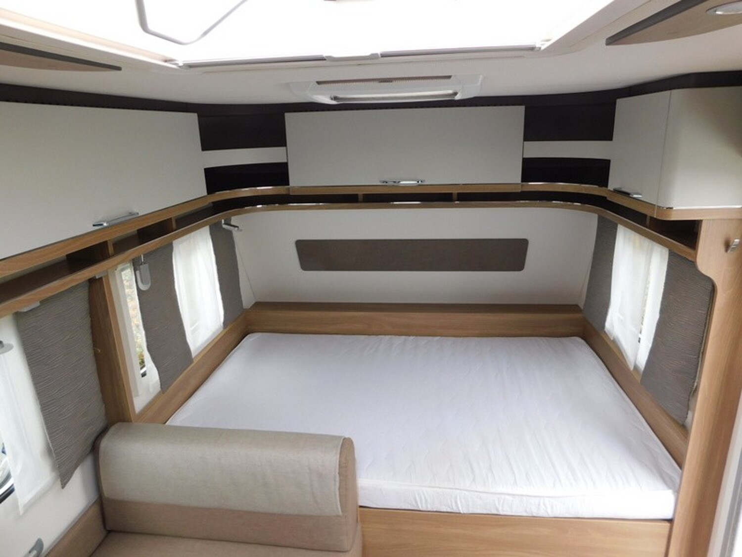 Bürstner Premio 495 TK Mover, Vorzelt Air, Sat-Anlage+TV - Bürstner Caravan 2022 - Bild 6 Bürstner Premio 495 TK Mover, Vorzelt Air, Sat-Anlage+TV - Bild 6