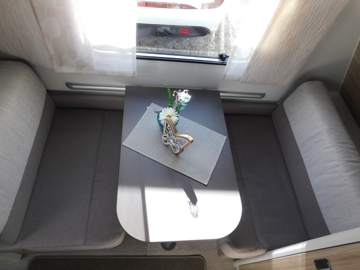 Bürstner Averso Plus 510 TK Auflastung, BadFenster,Glattb - Bild 13