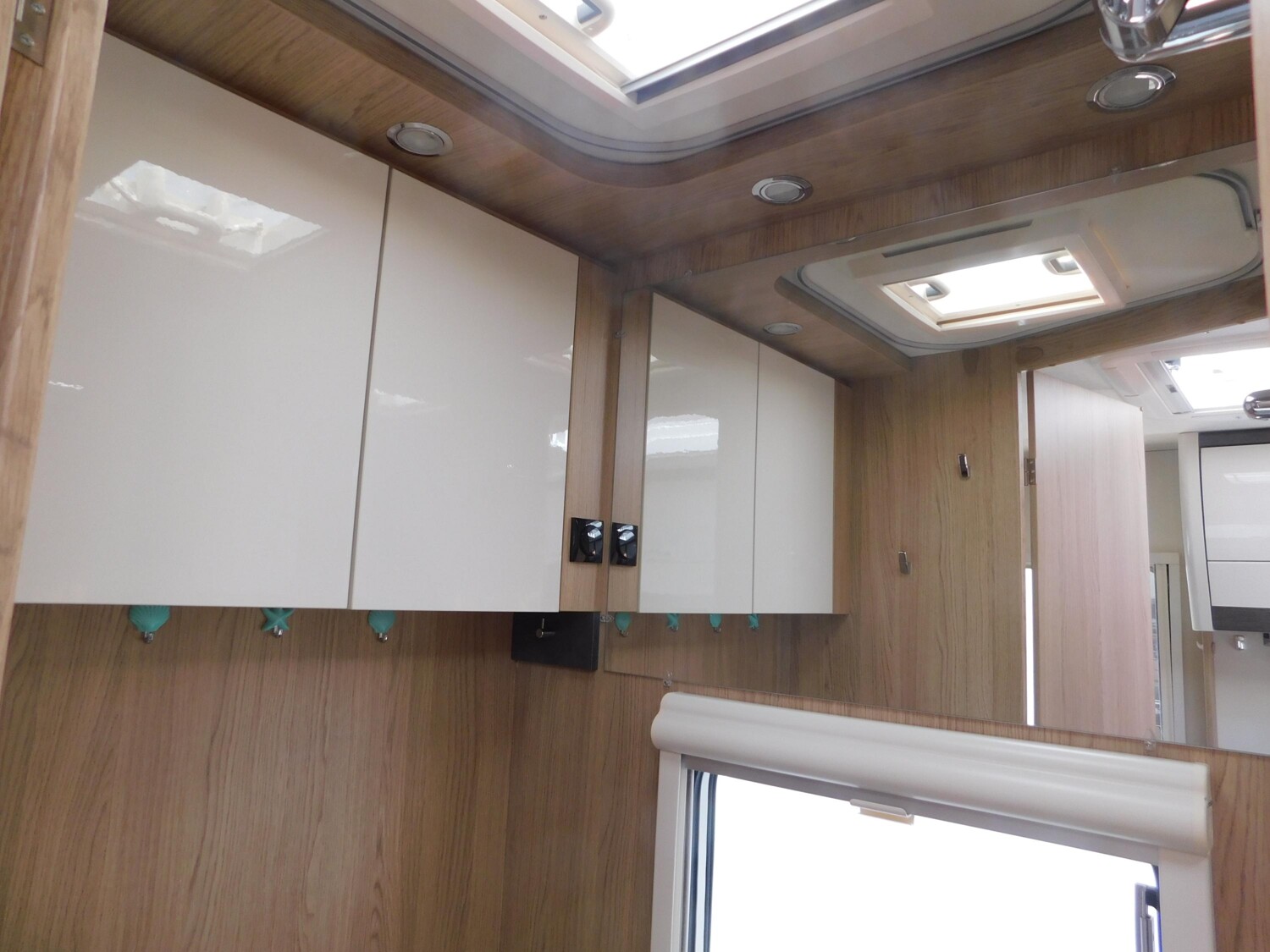Bürstner Averso Plus 520 TL Mover, Sackmarkise - Bild 15