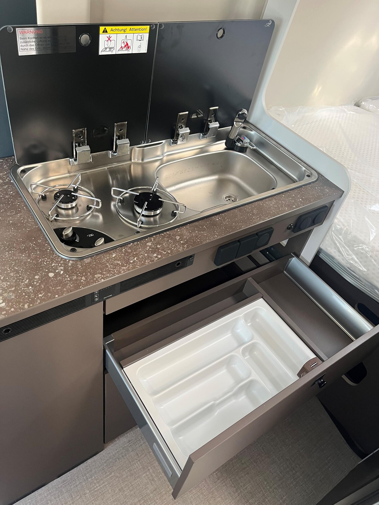 Bürstner B66 C 600 Automatik - sofort verfügbar- - Bild 12