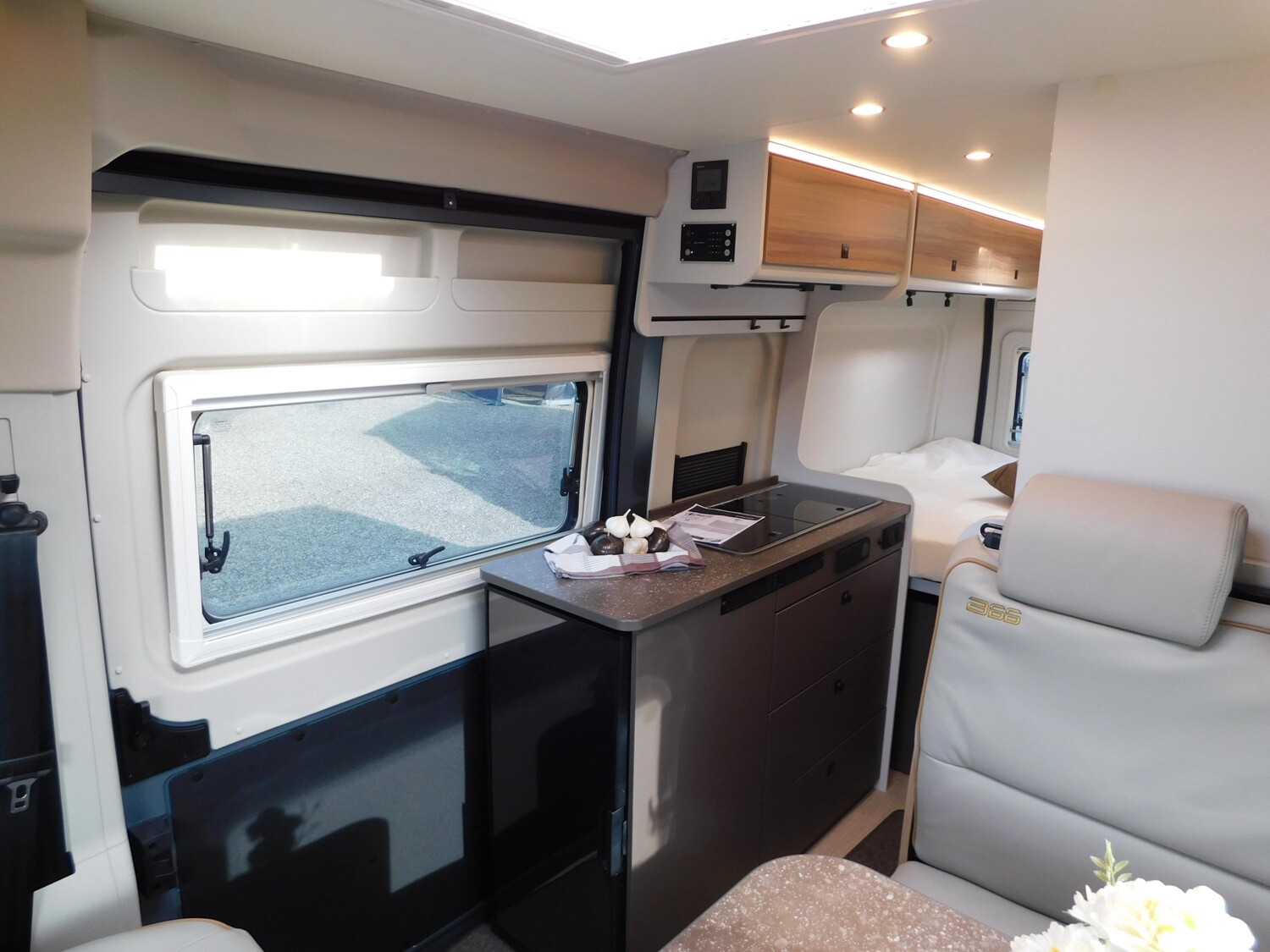 Bürstner B66 C 600 66-Jahre-Jubiläumsmodell ! - Bild 9