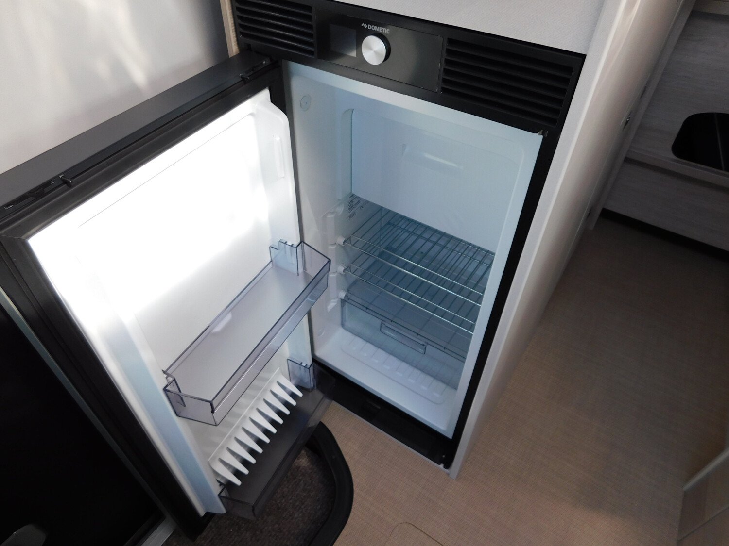 Bürstner Lineo C 550 Markise, Combi6D/E, AWT iso+beheizt - Bild 9