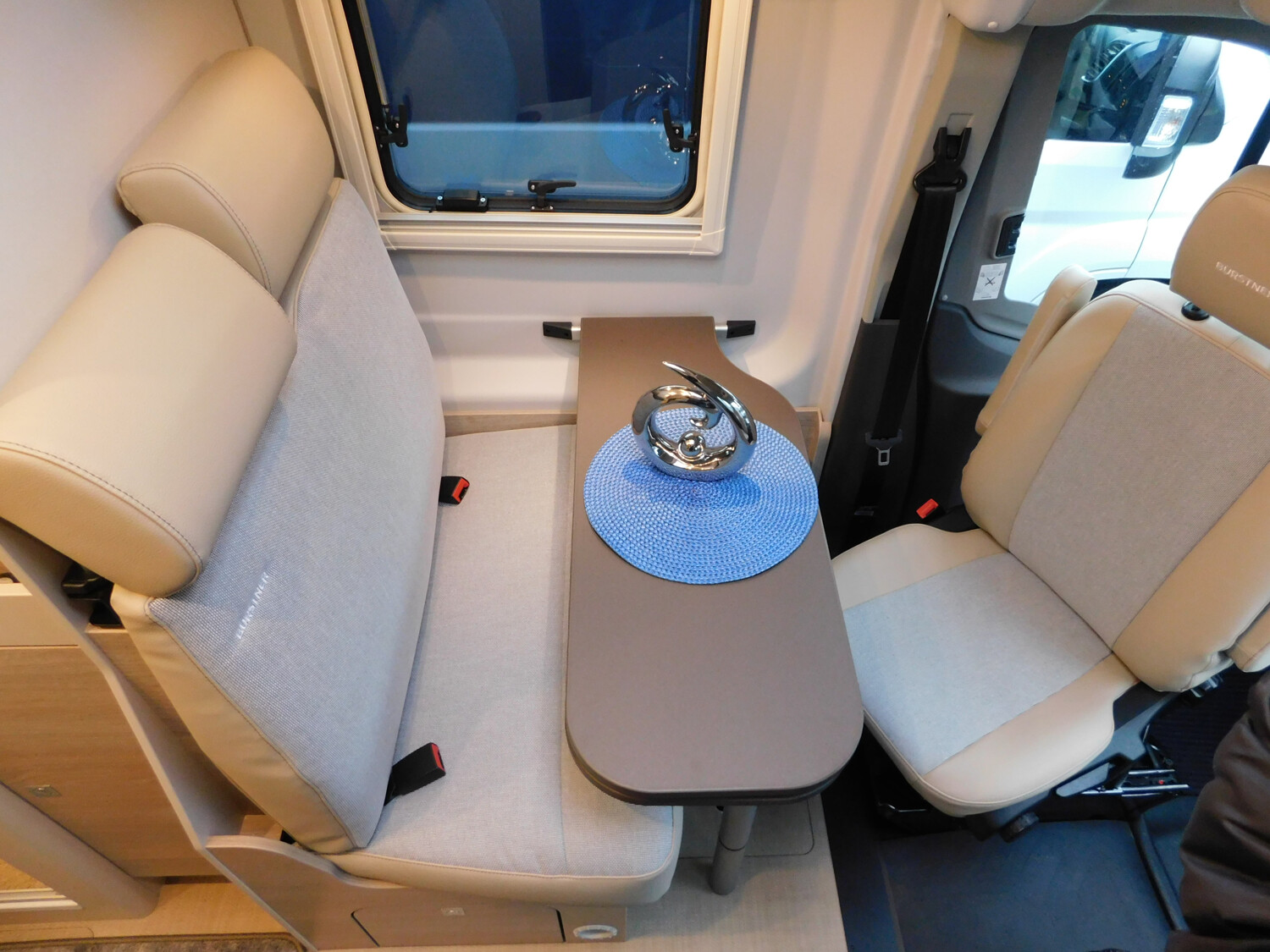 Bürstner Lineo C 590 Automatik, Combi6D, AWT iso+beheizt - Bild 9