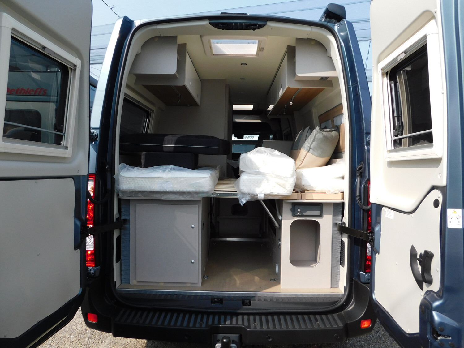Bürstner Delfin Limited C 621 Schlafdach,Winterpaket,AHK - Bild 13