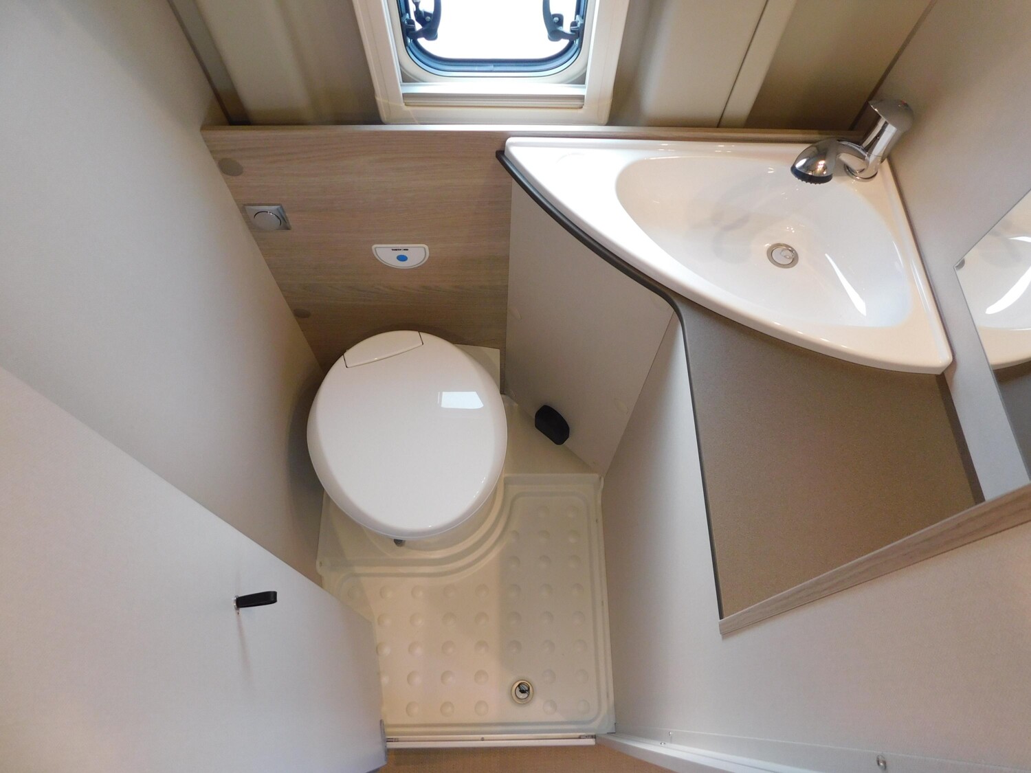 Bürstner Campeo C 640 Verfügbar ab November 2026 - Bild 20