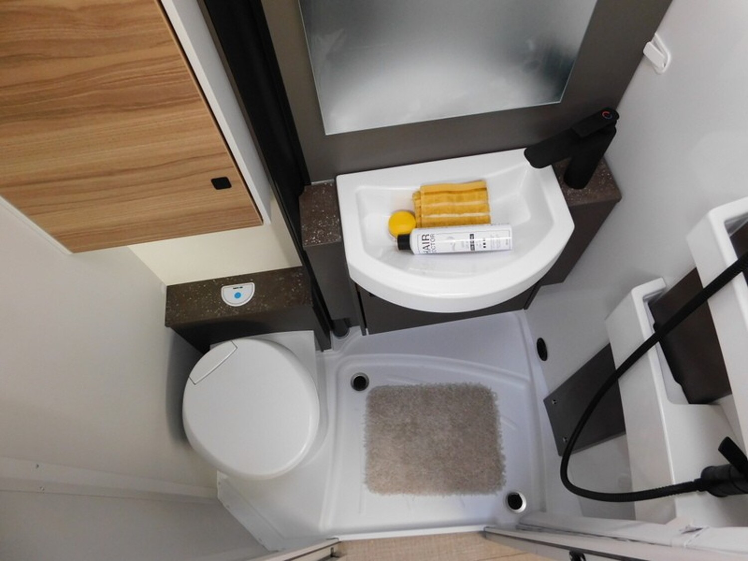 Bürstner B66 TD Lyseo 690 66-Jahre-Jubiläumsmodell ! - Bild 15