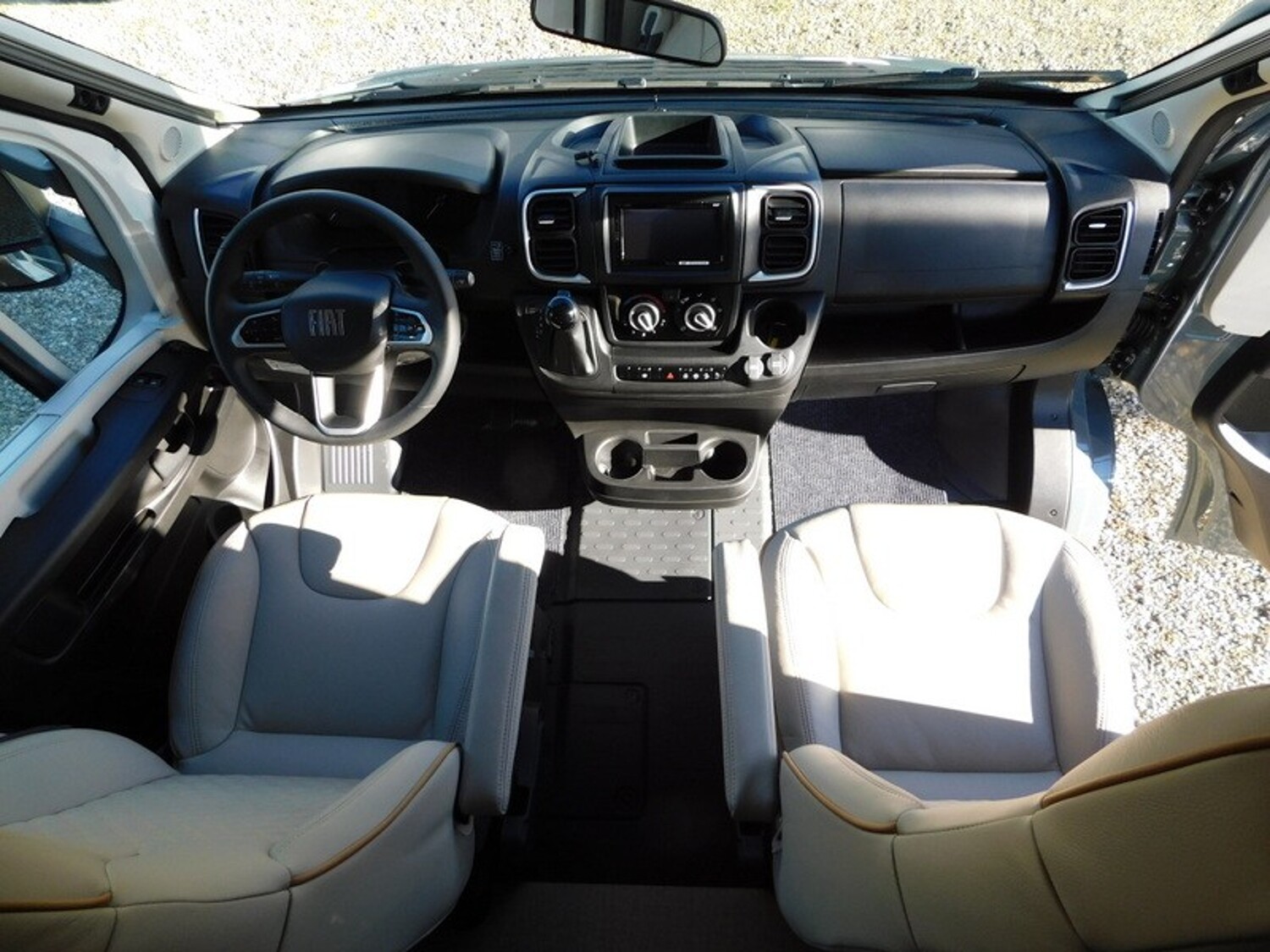 Bürstner B66 TD Lyseo 690 66-Jahre-Jubiläumsmodell ! - Bild 8