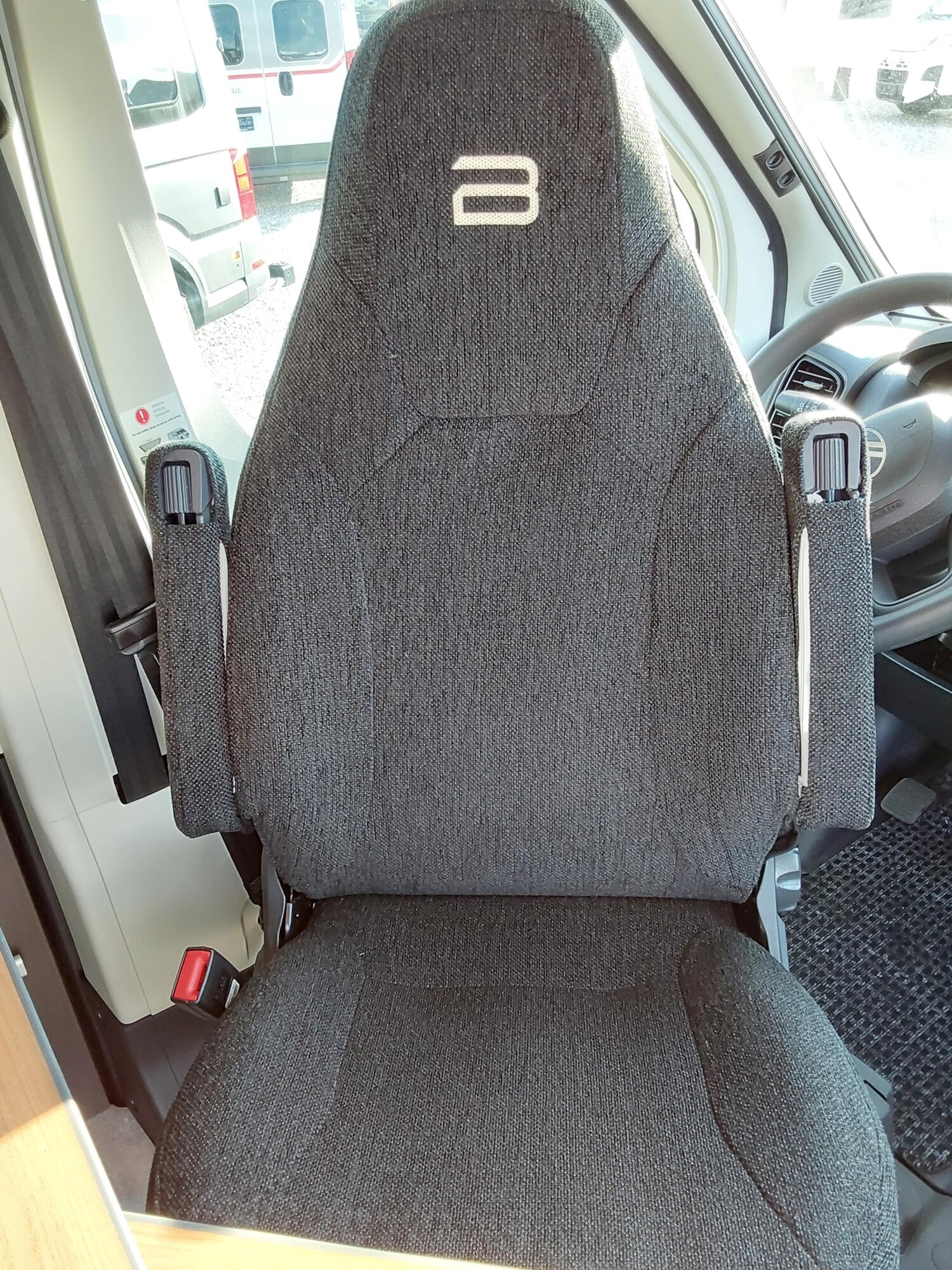 Bürstner Papillon PC 6.0 Radio+Kamera, Markise, Küchenpkt - Bild 24