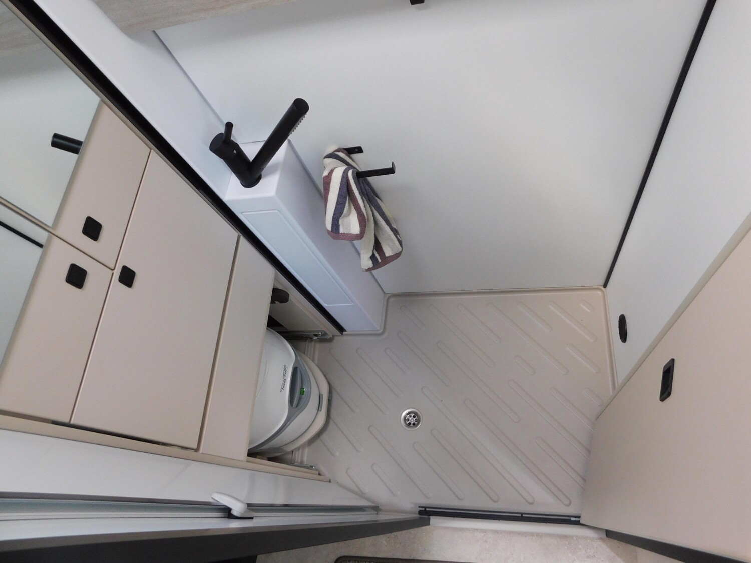 Bürstner Papillon PC 6.0 Radio+Kamera, Markise, Küchenpkt - Bild 9