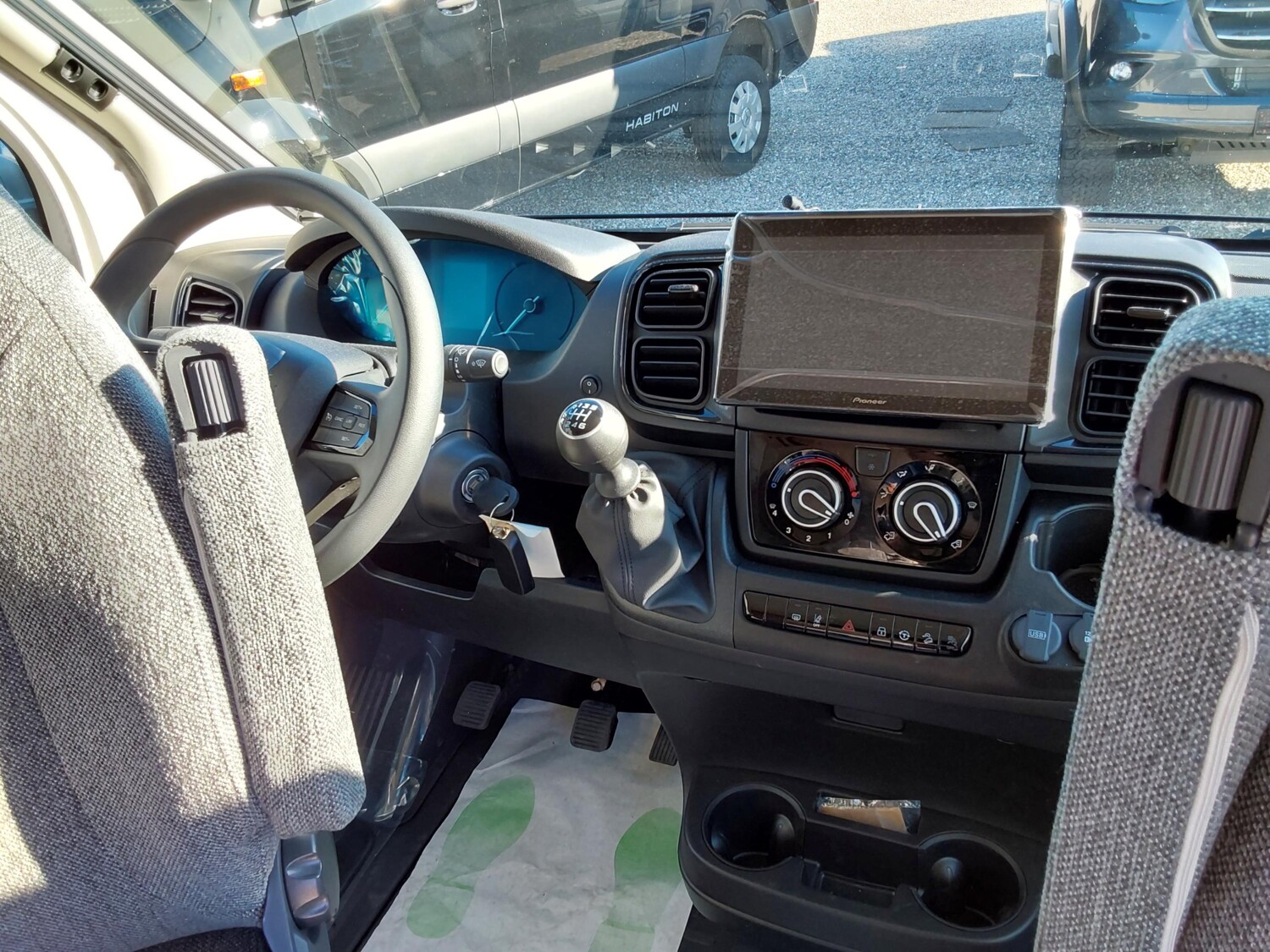 Bürstner Papillon PC 6.0 Schlafdach, Dieselh., Gasfrei ! - Bild 10