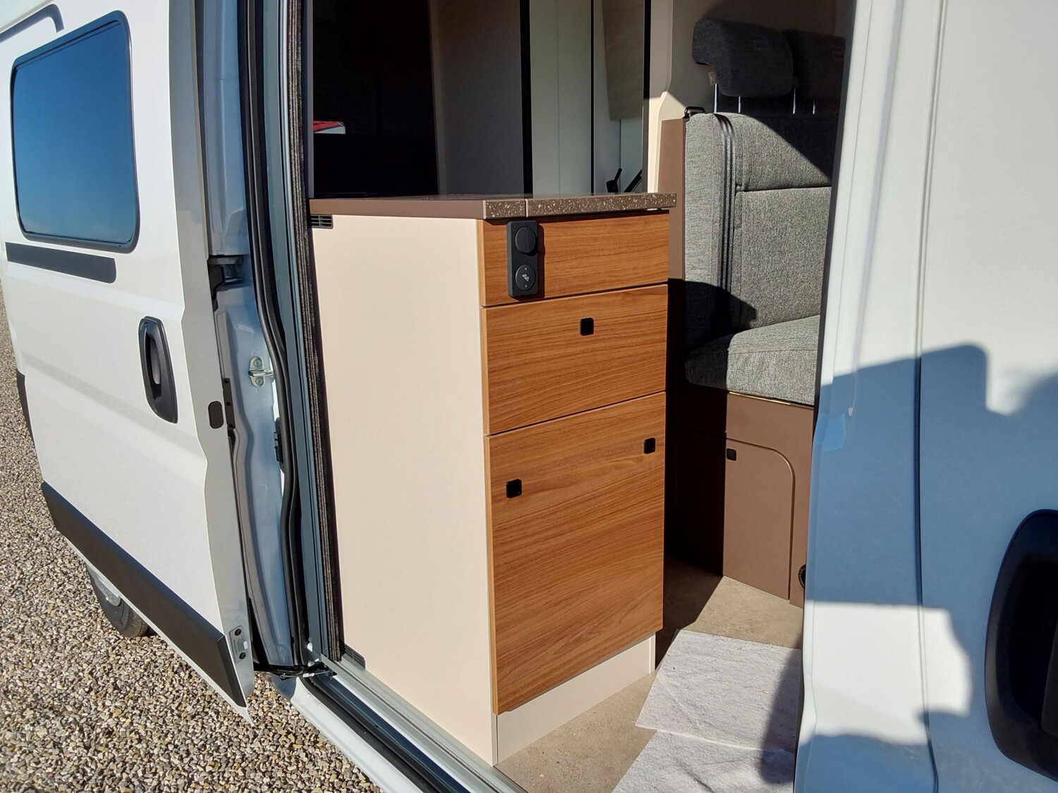 Bürstner Papillon PC 6.0 Schlafdach, Dieselh., Gasfrei ! - Bild 5