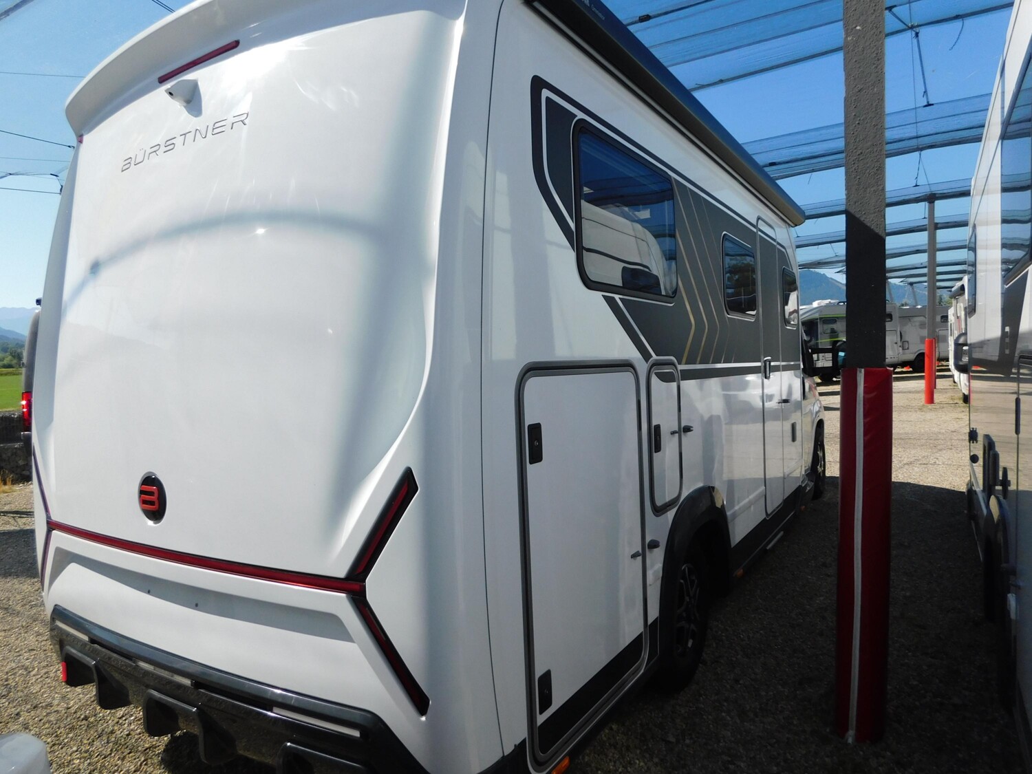 Bürstner Signature SFT 7.0 Festtank-Toilette+Combi6E+Navi - Bild 4