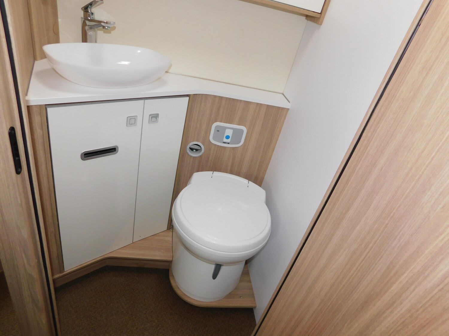 Bürstner Lyseo Time T Limited T 736 Solar,AHK,Klimaanlage - Bild 16