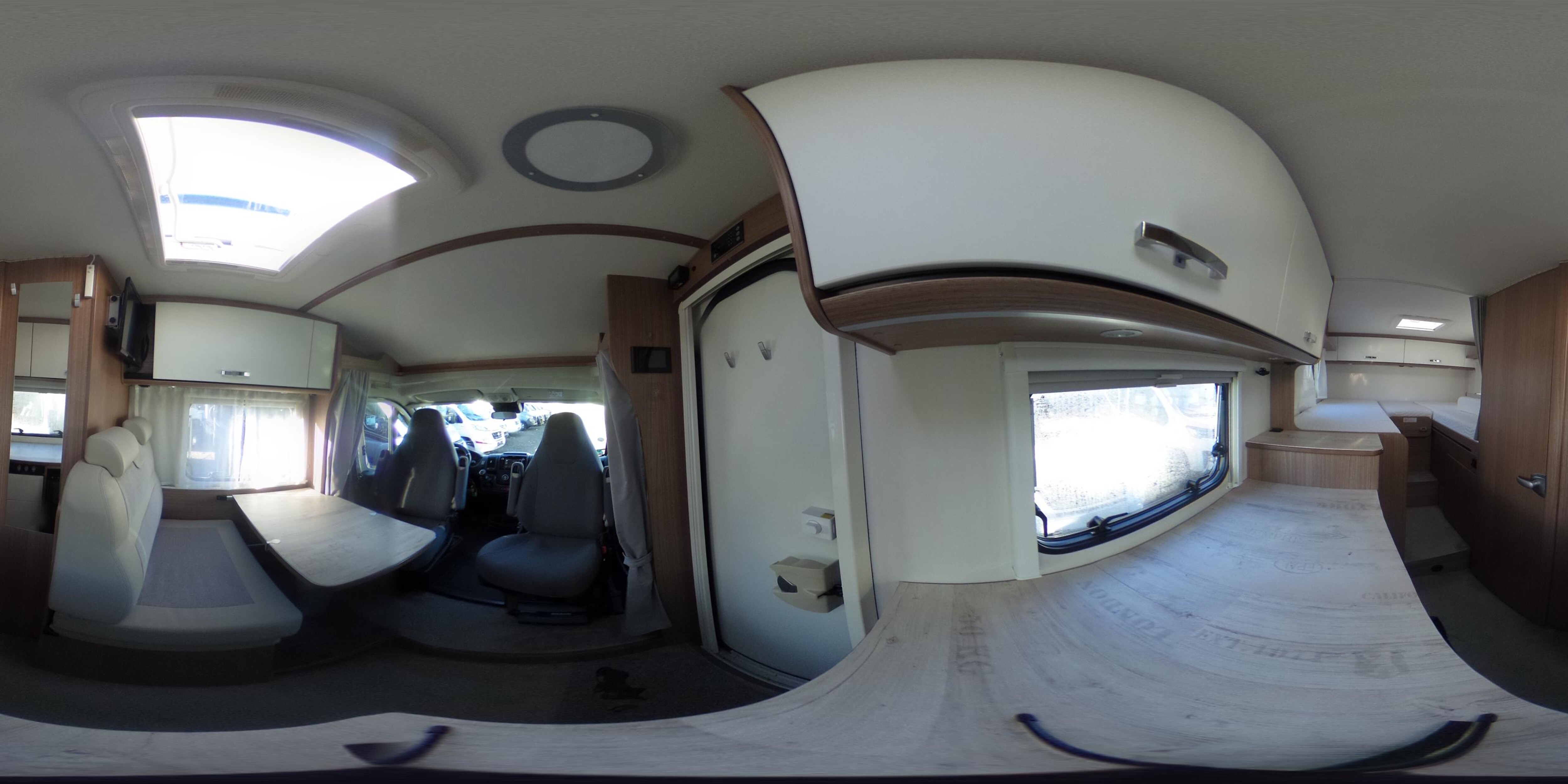 360° Ansicht Carado Europa V 337 Hubstützen+Solar+Lithium+SAT+TV