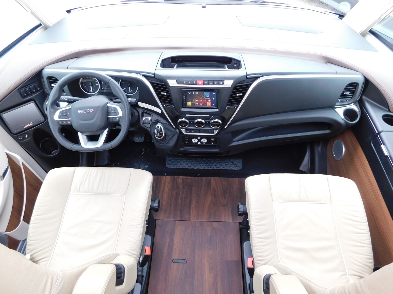 Carthago chic s-plus I 50 LE Vollluftfeder,Motorradträger - Bild 7
