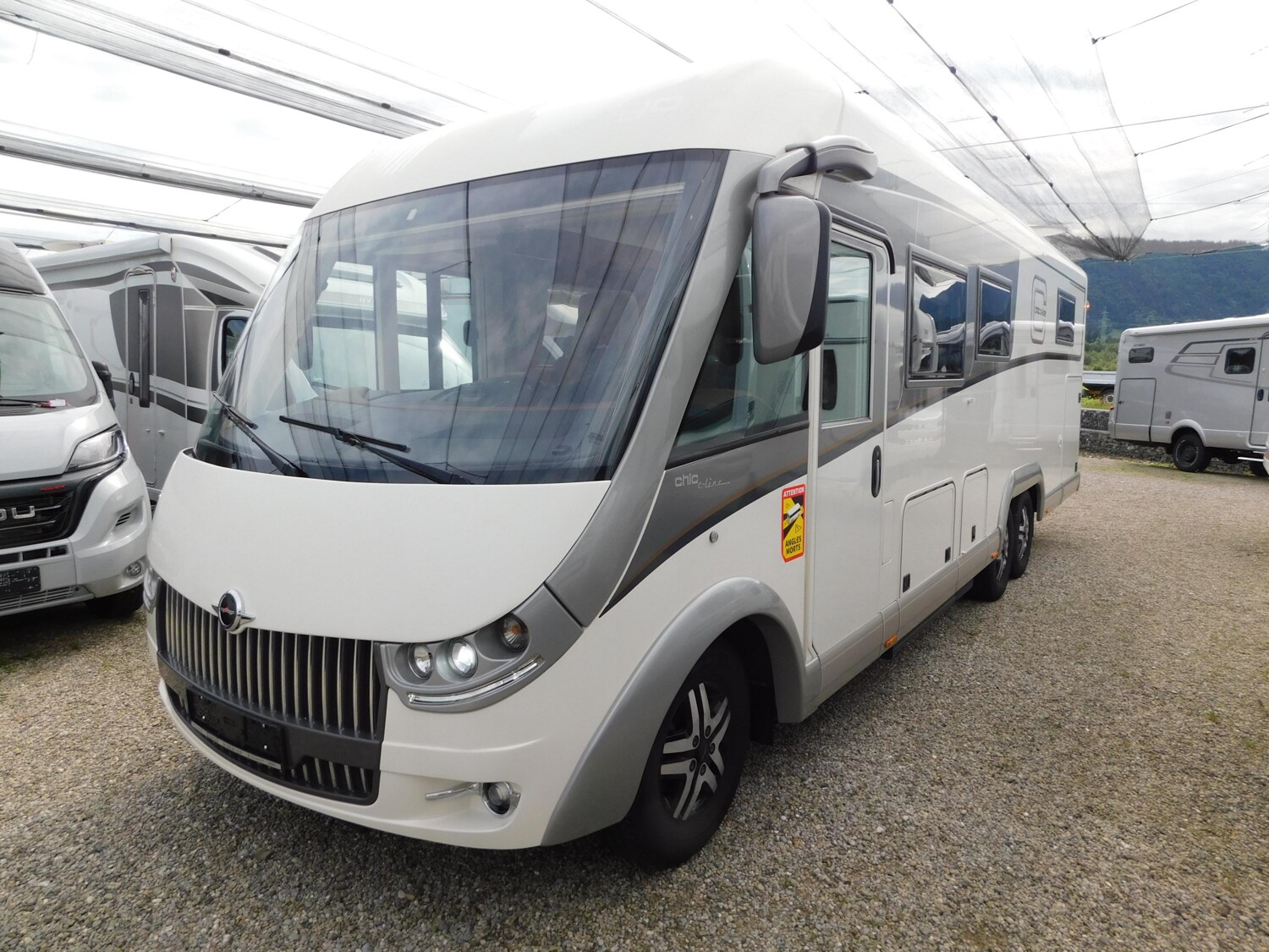 Carthago chic c-line I 6.2 XL QB E+P Stützen, Luftfeder - Carthago Reisemobil 2020 - Bild 2 Carthago chic c-line I 6.2 XL QB E+P Stützen, Luftfeder - Bild 2