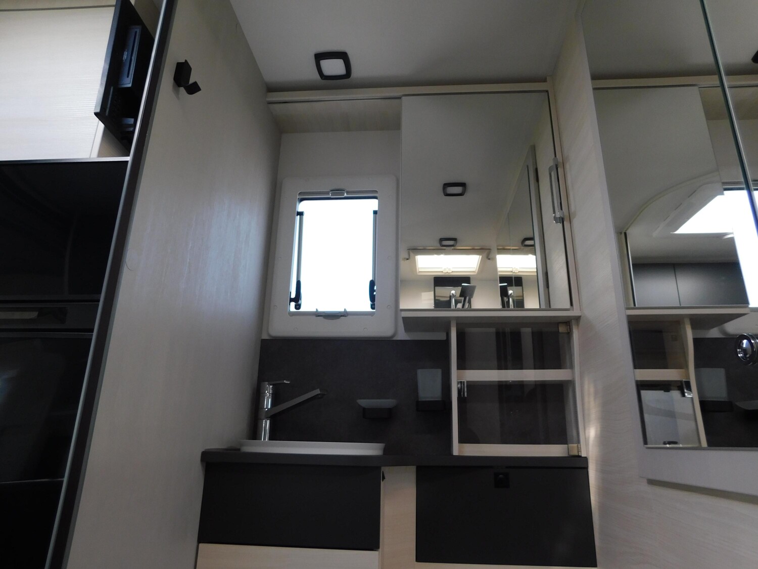 Challenger Teilintegriert Ultimate Edition 260 - Bild 15