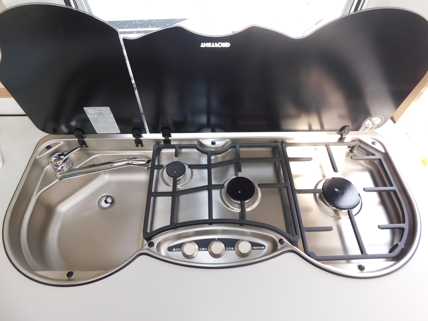 Dethleffs Aero 410 QS Auflastung, Touring Paket - Bild 9