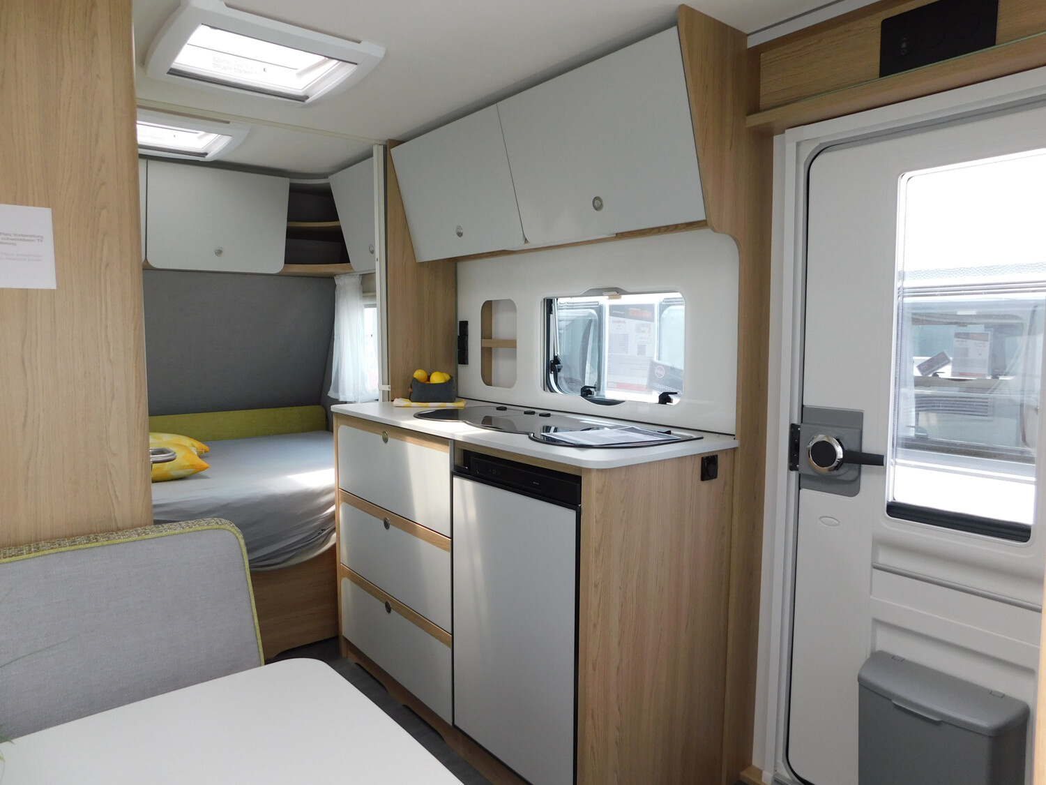 Dethleffs Aero 410 QS Auflastung, Dusch und Touring Paket - Bild 8