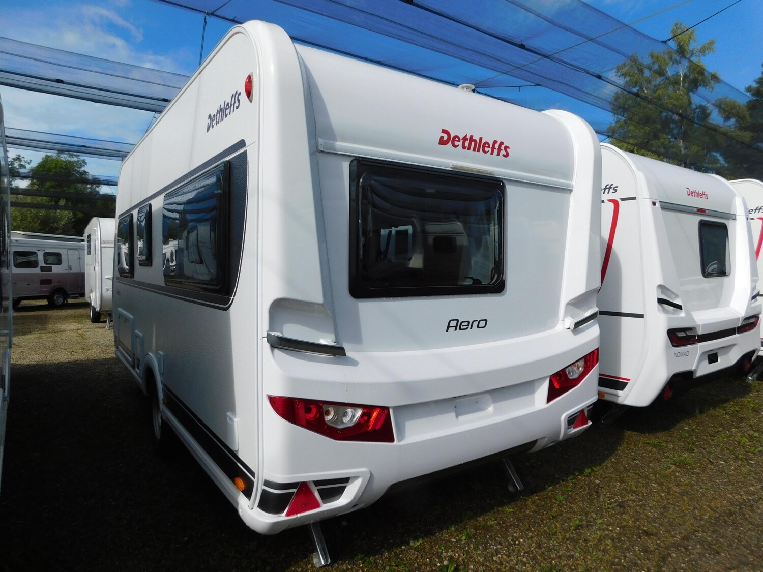 Dethleffs Aero 410 QS Duschpaket, Stauklappe links, 1700Kg - Dethleffs Caravan 2024 - Bild 3 Dethleffs Aero 410 QS Duschpaket, Stauklappe links, 1700Kg - Bild 3