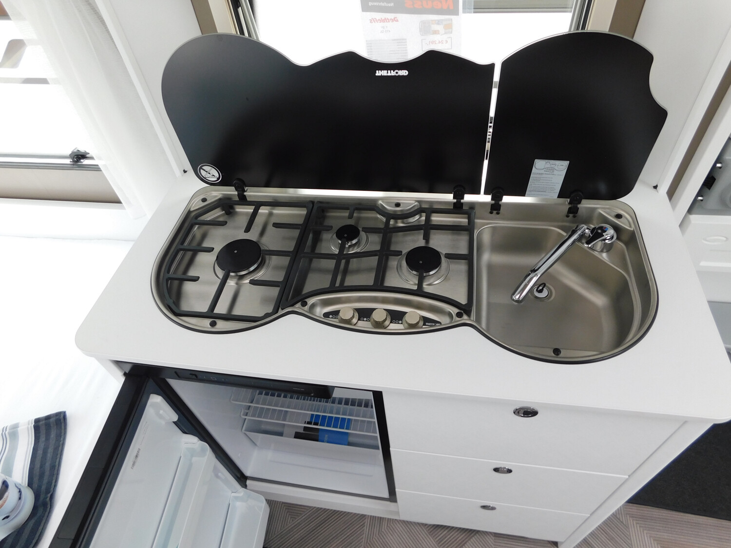 Dethleffs c-go 415 QL Bugfenster, 650 Kg Zuladung ! - Bild 16