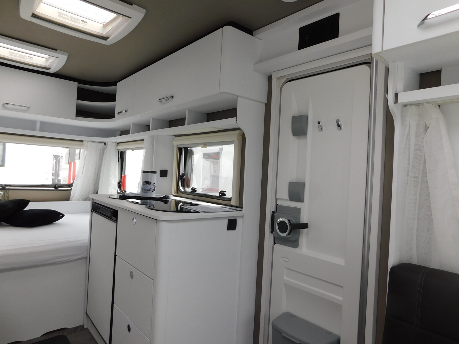 Dethleffs c-go 415 QL Bugfenster, 650 Kg Zuladung ! - Bild 9