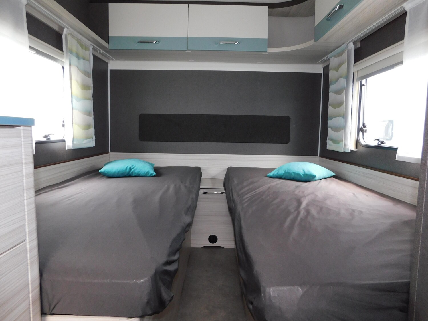Dethleffs c-joy 460 LE zus. Stauklappe, Toilettenfenster - Bild 11