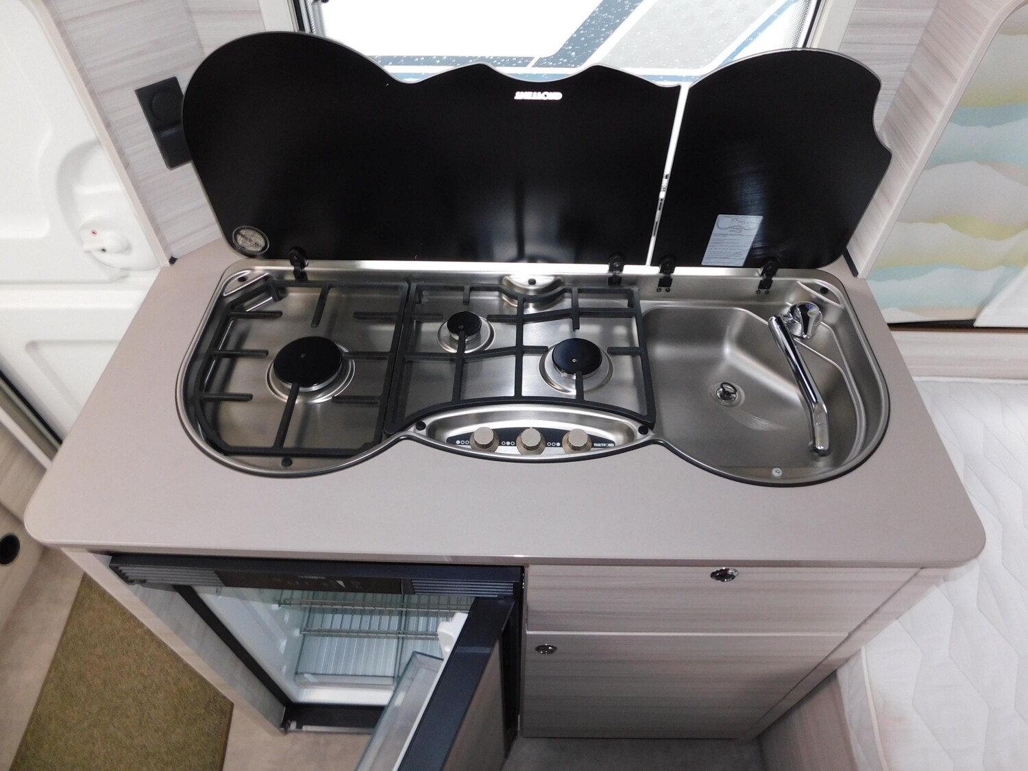 Dethleffs c-joy 460 LE Mover, Radträger, Toilettenfenster - Dethleffs Caravan 2025 - Bild 10 Dethleffs c-joy 460 LE Mover, Radträger, Toilettenfenster - Bild 10