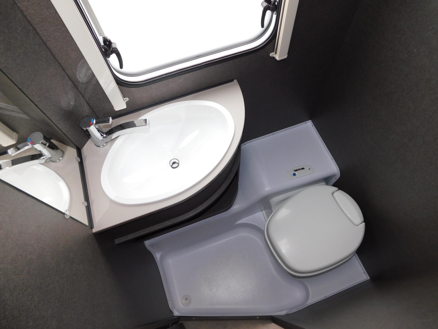 Dethleffs c-joy 460 LE Mover, Radträger, Toilettenfenster - Dethleffs Caravan 2025 - Bild 12 Dethleffs c-joy 460 LE Mover, Radträger, Toilettenfenster - Bild 12