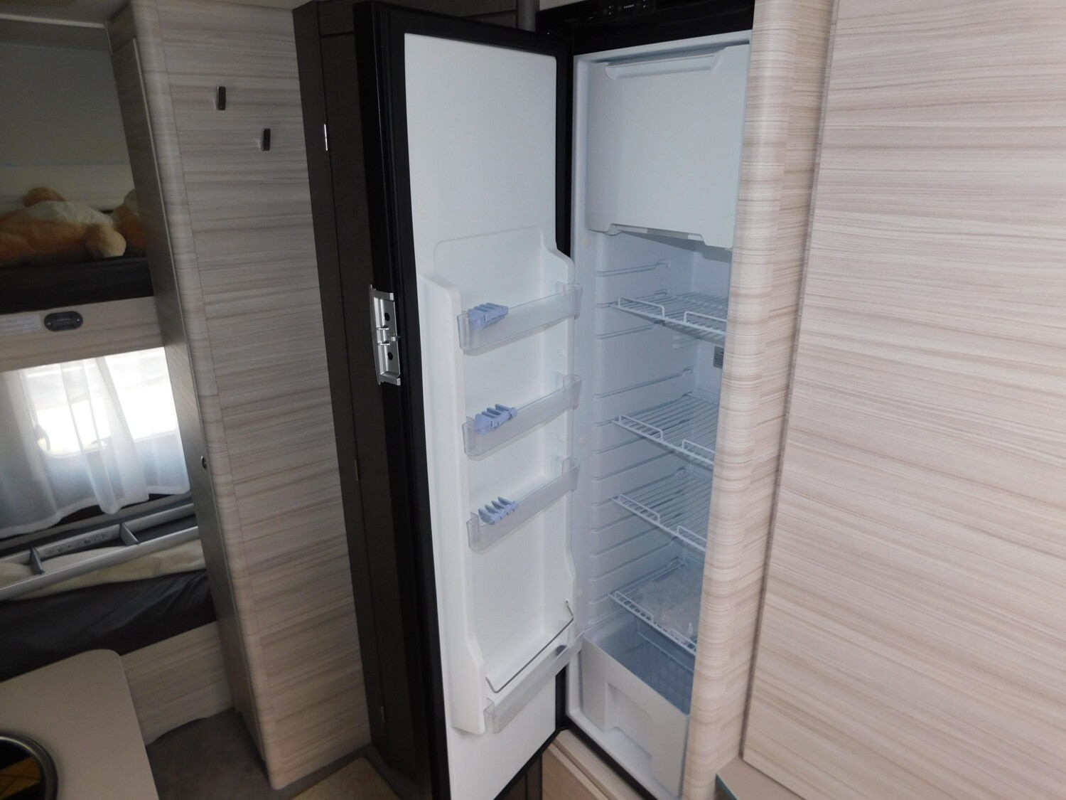 Dethleffs c-joy 480 QLK Bugfenster + Toilettenfenster - Bild 13