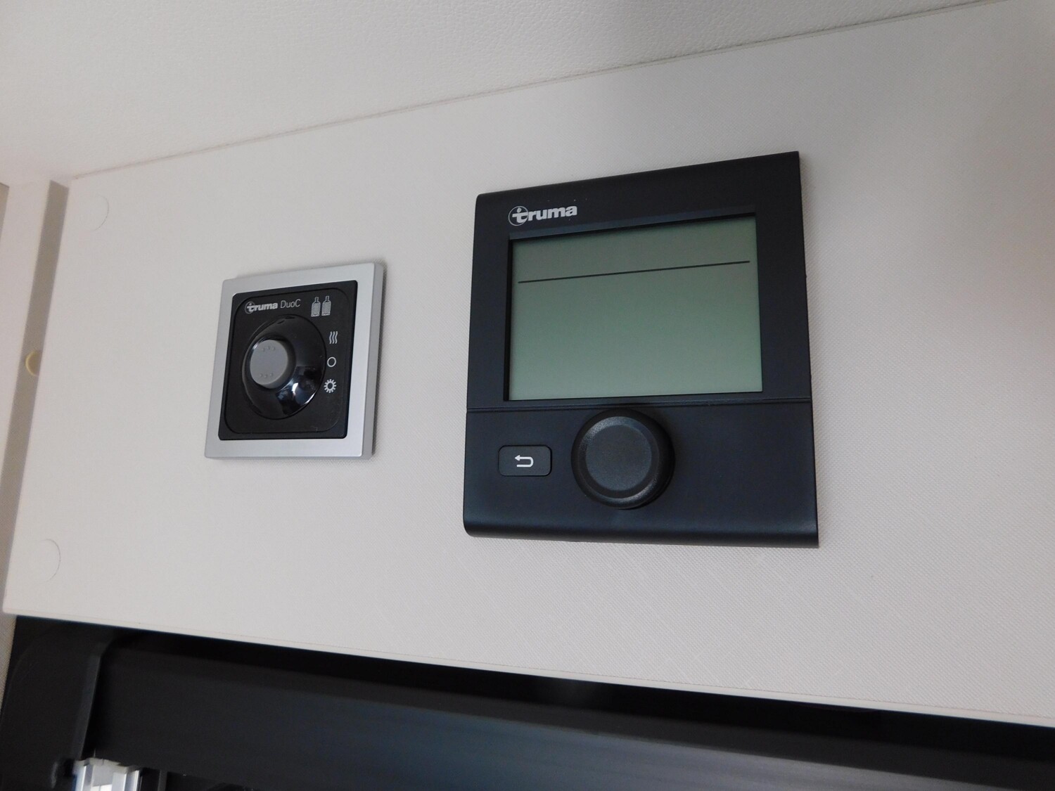 Dethleffs Nomad 490 EST First-Edition, ATC, Duo-Control CS - Bild 18