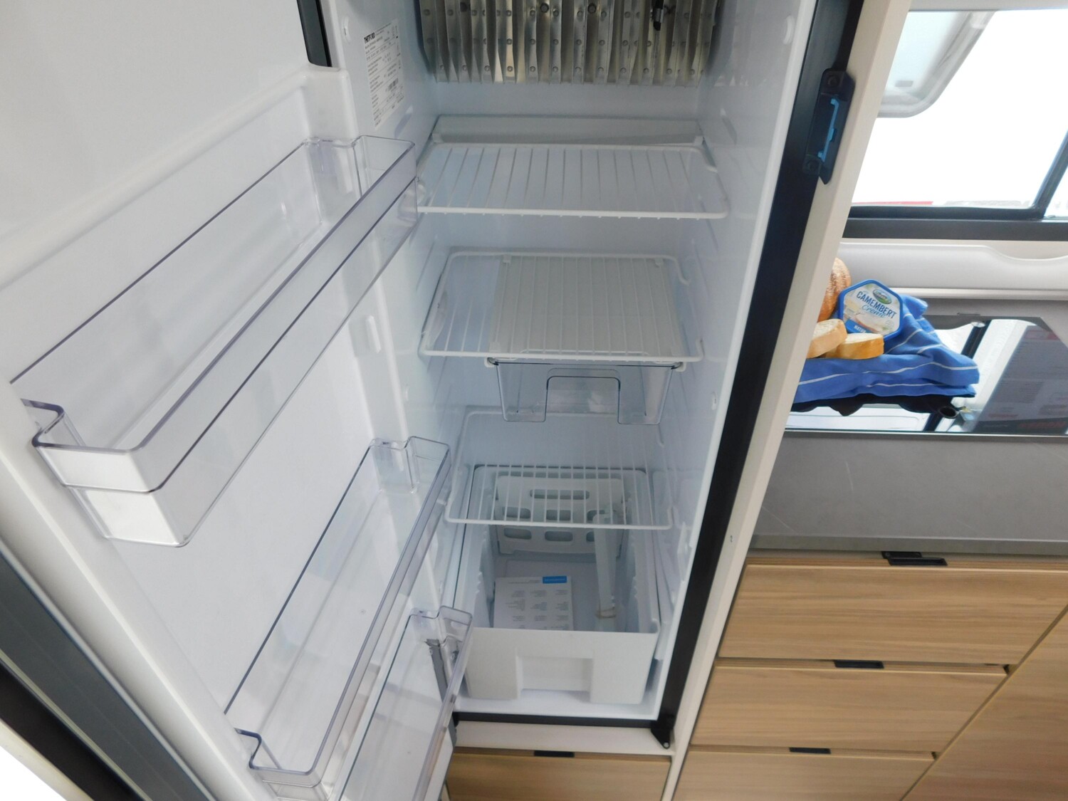 Dethleffs Nomad 490 EST ATC+Duo-Control+Bugfenster+1800g - Bild 10