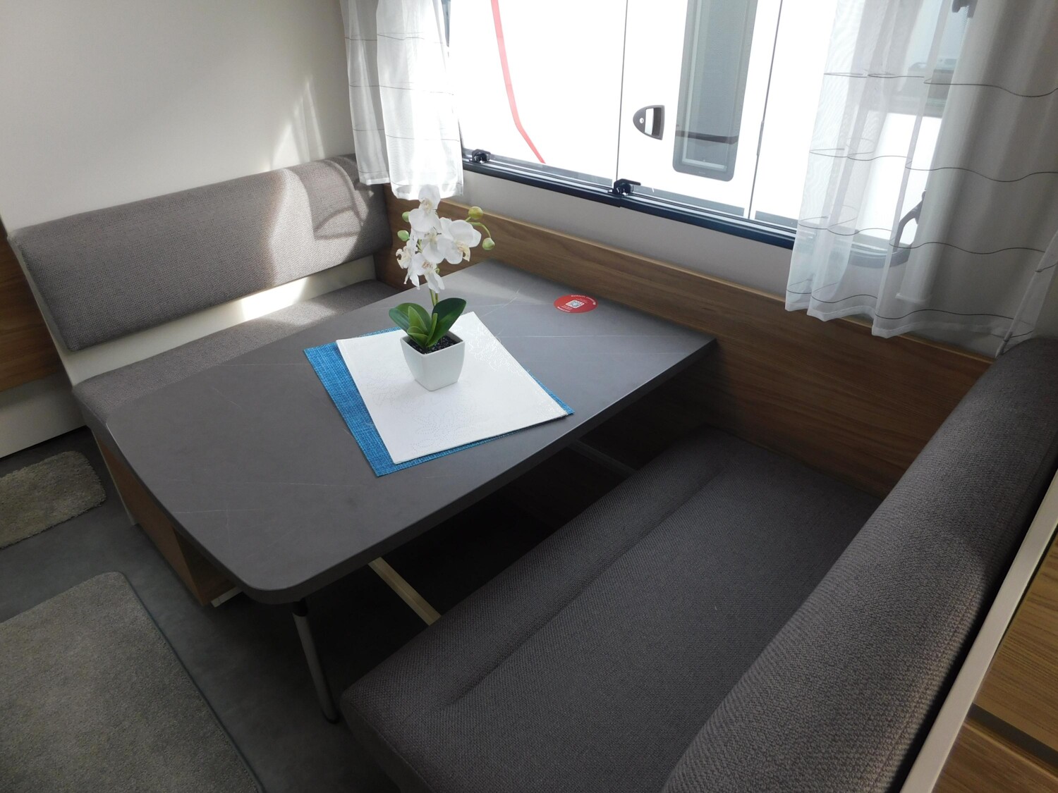 Dethleffs Nomad 490 EST ATC+Duo-Control+Bugfenster+1800g - Bild 13