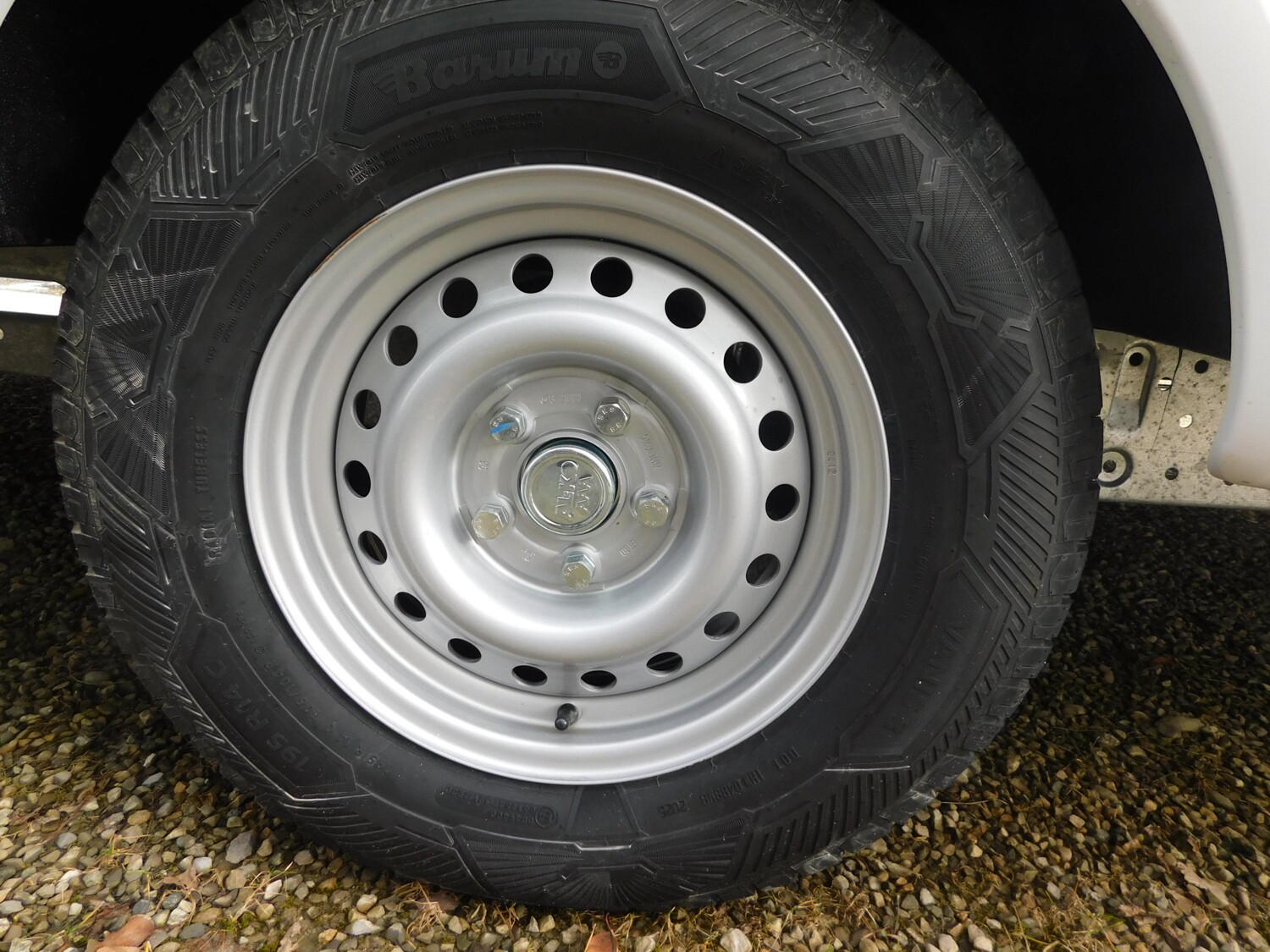 Dethleffs Nomad 490 EST ATC+Duo-Control+Bugfenster+1800g - Bild 17