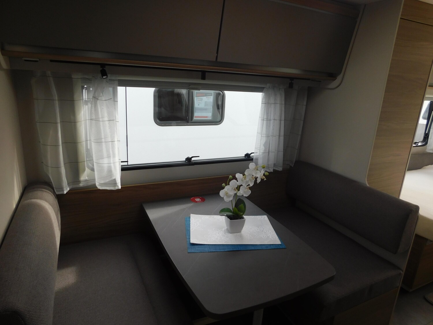 Dethleffs Nomad 490 EST ATC+Duo-Control+Bugfenster+1800g - Bild 5