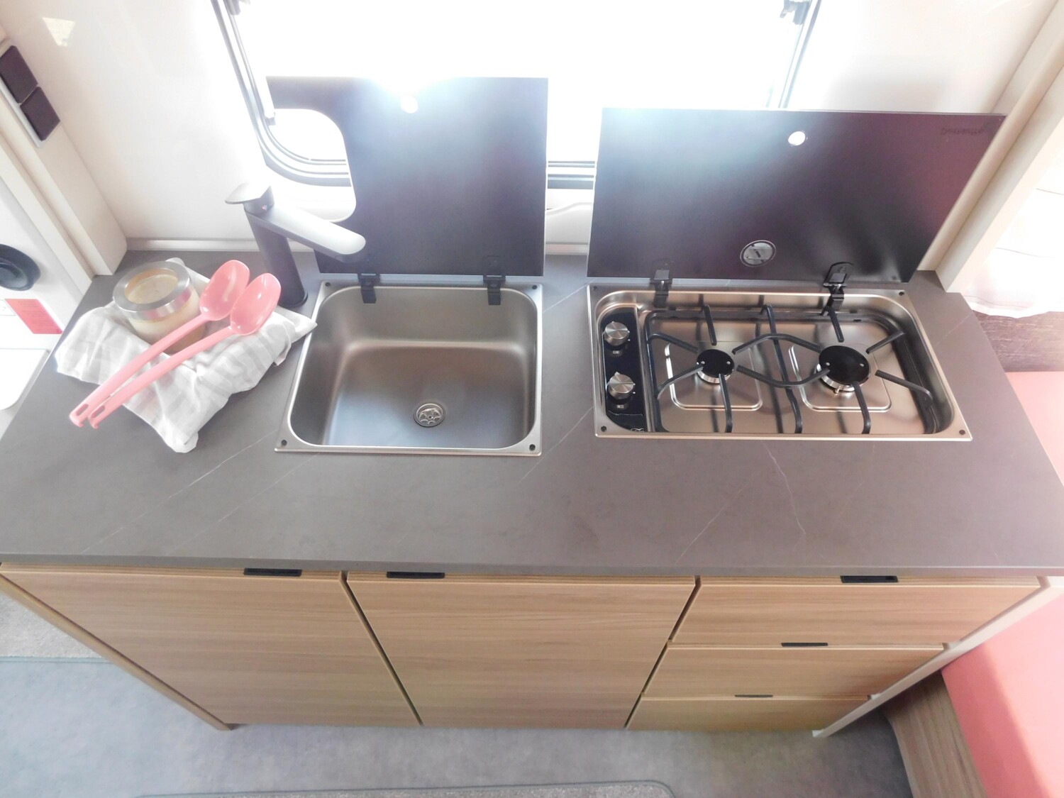 Dethleffs Nomad 510 LE Sicherheitspaket, Einzelbett-Auszug - Bild 10